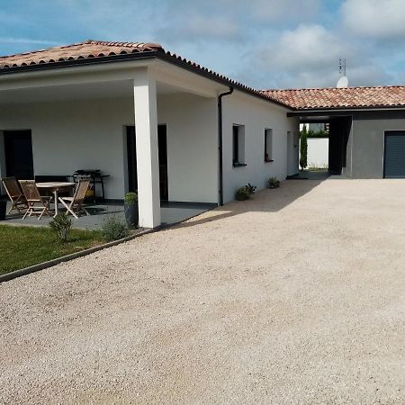 モントーバン Un Air De Campagne Bed & Breakfast エクステリア 写真